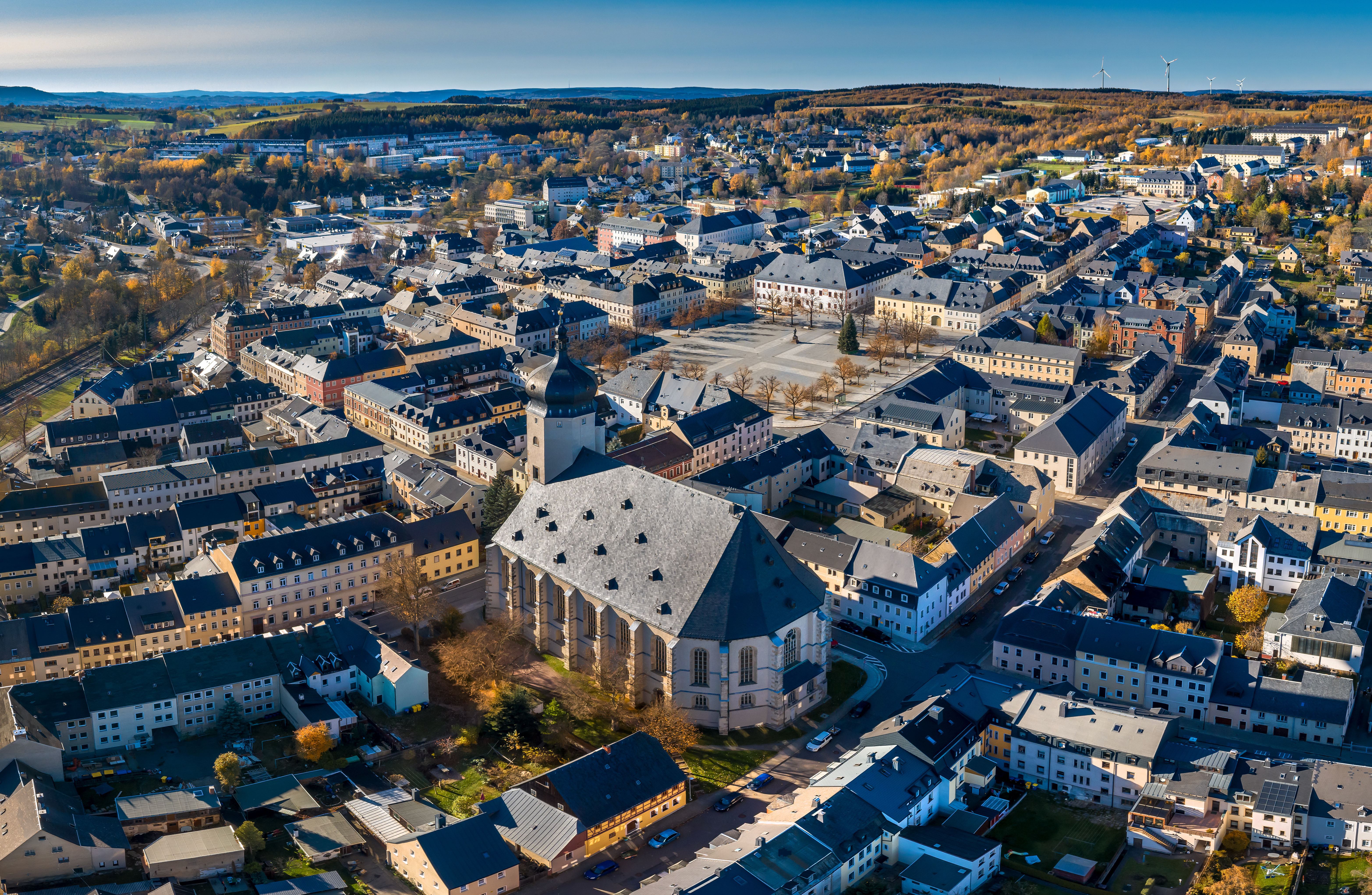 Luftbild Marienberg und Kirche