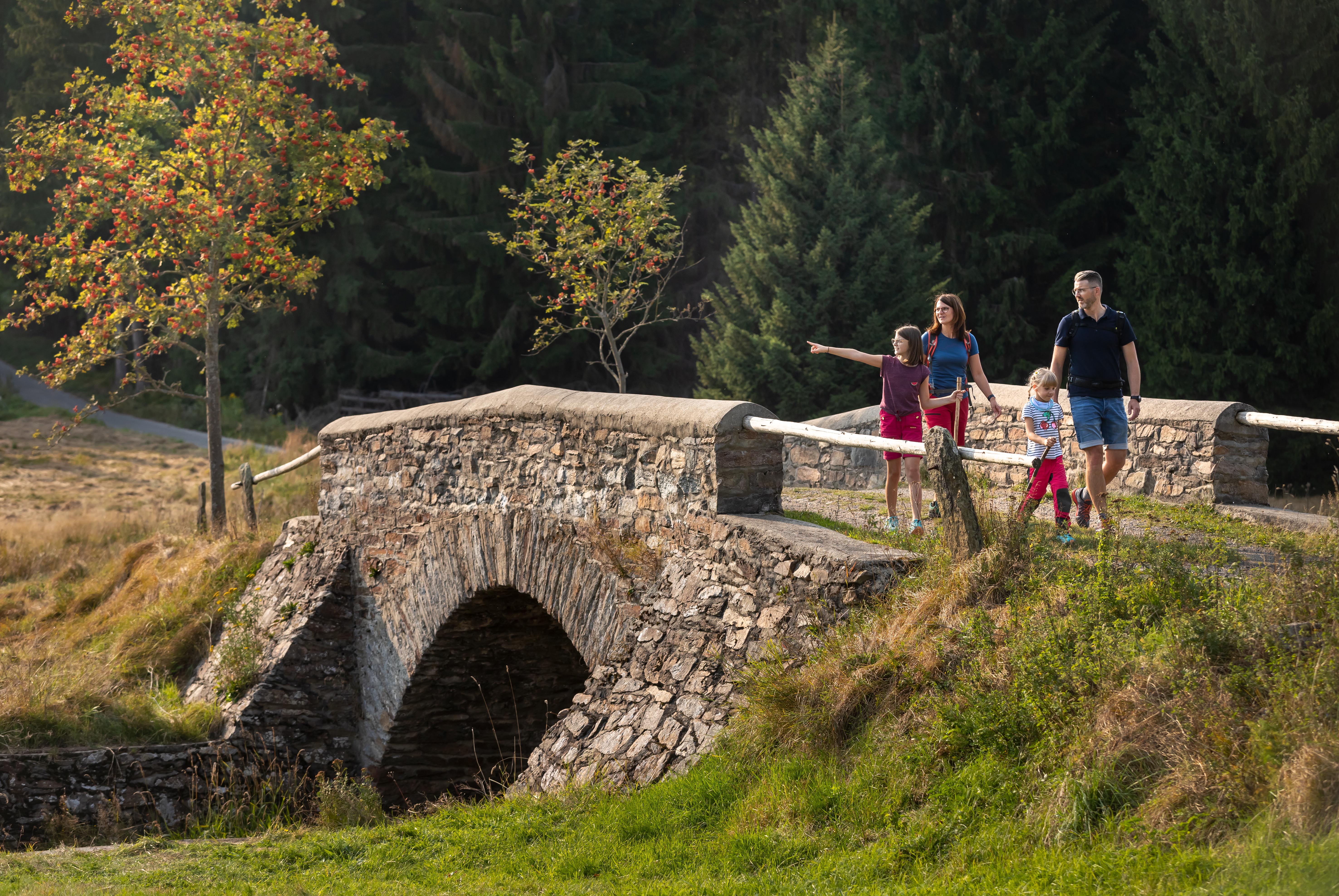 Familie im Schwarzwassertal